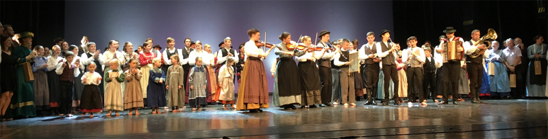 Slovenian folk singers and instrumentalists Slovenian folk singers and instrumentalists