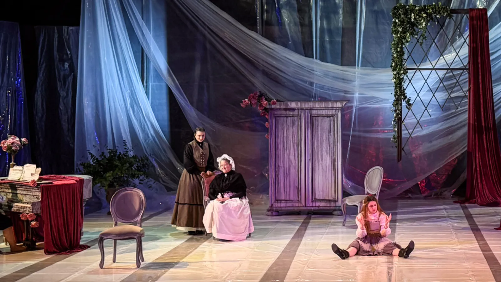 Scene from Opera Theatre's "Turn of the Screw" 2025 production