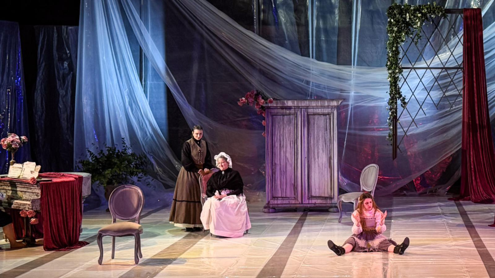 Scene from Opera Theatre's "Turn of the Screw" 2025 production