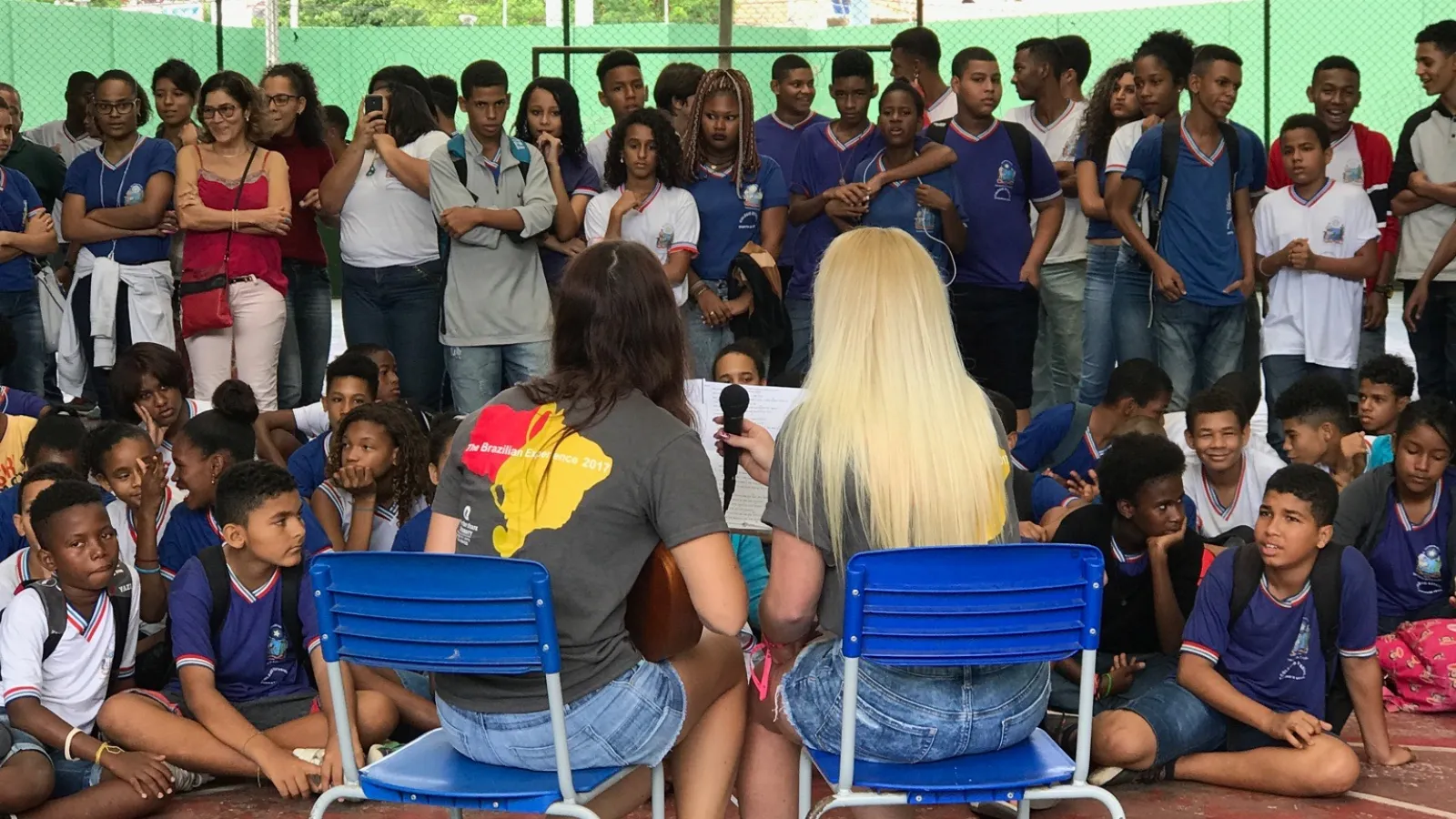 Ohio State students teaching ukulele