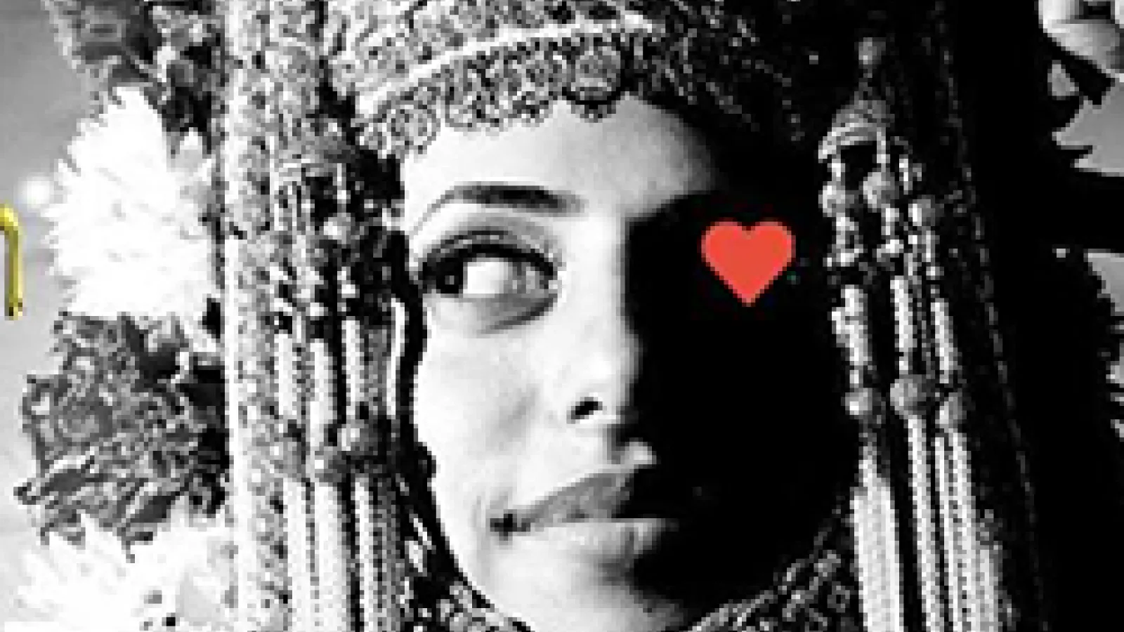Woman wearing Yemeni headdress