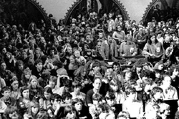Blues-Mass crowd. Photo credit: BStU-Stasi Records Agency Blues-Mass crowd. Photo credit: BStU-Stasi Records Agency