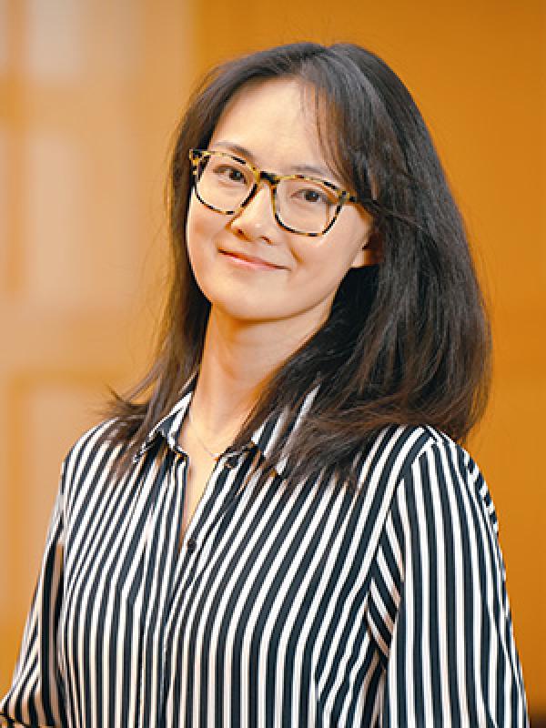 Lily Wang's graduate associate profile